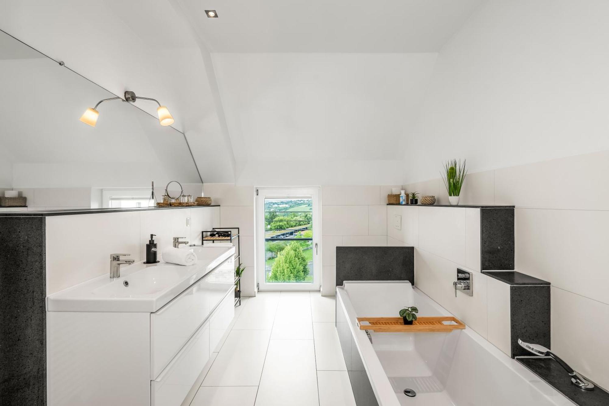 Апартаменты Dnd Design Loft I 170Qm I Parken I Balkon I Workstation I Netflix I Kaffee I Waschmaschine I Trockner I Xbox I Ausblick Вюрцбург Экстерьер фото