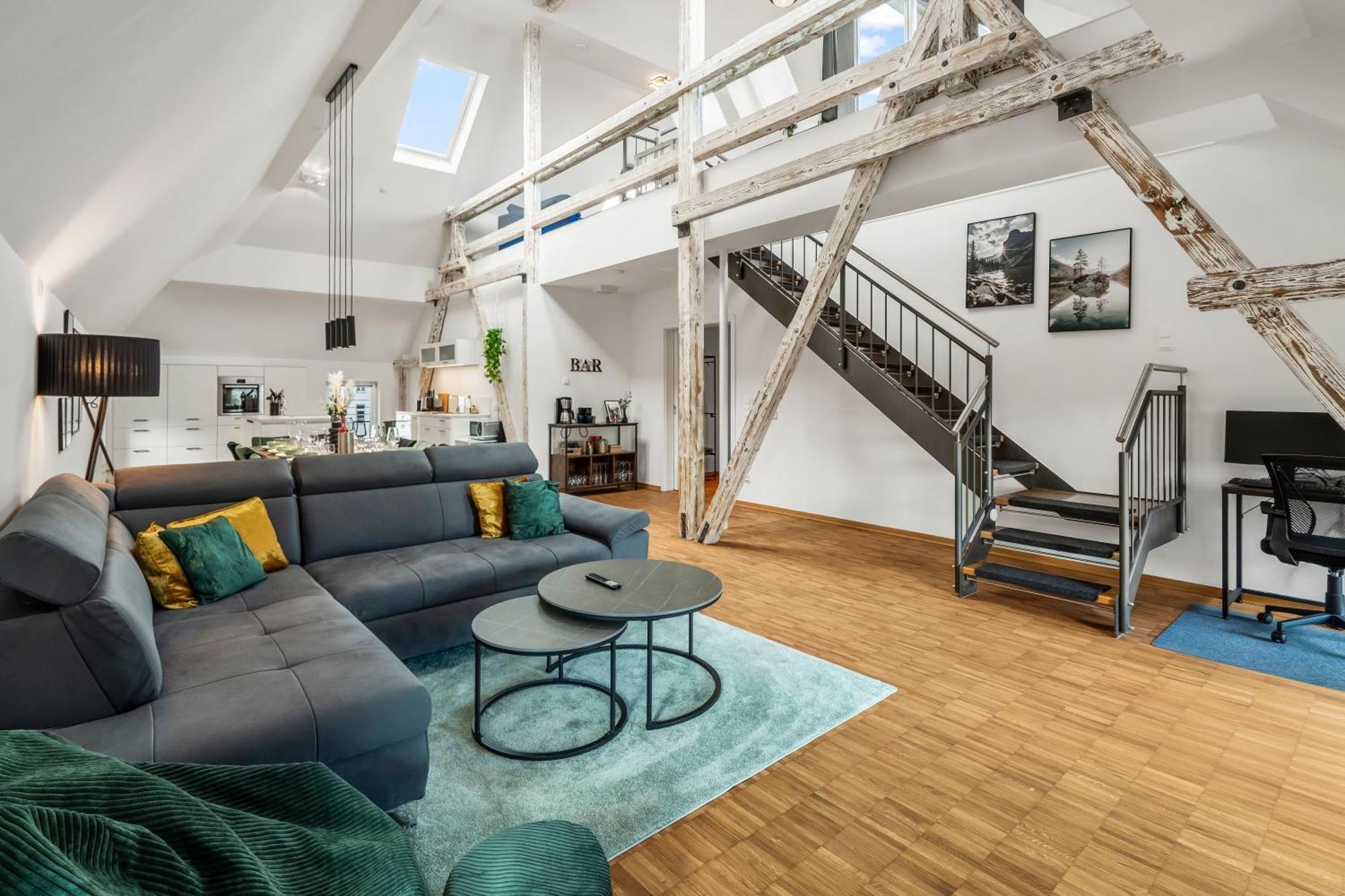 Апартаменты Dnd Design Loft I 170Qm I Parken I Balkon I Workstation I Netflix I Kaffee I Waschmaschine I Trockner I Xbox I Ausblick Вюрцбург Экстерьер фото