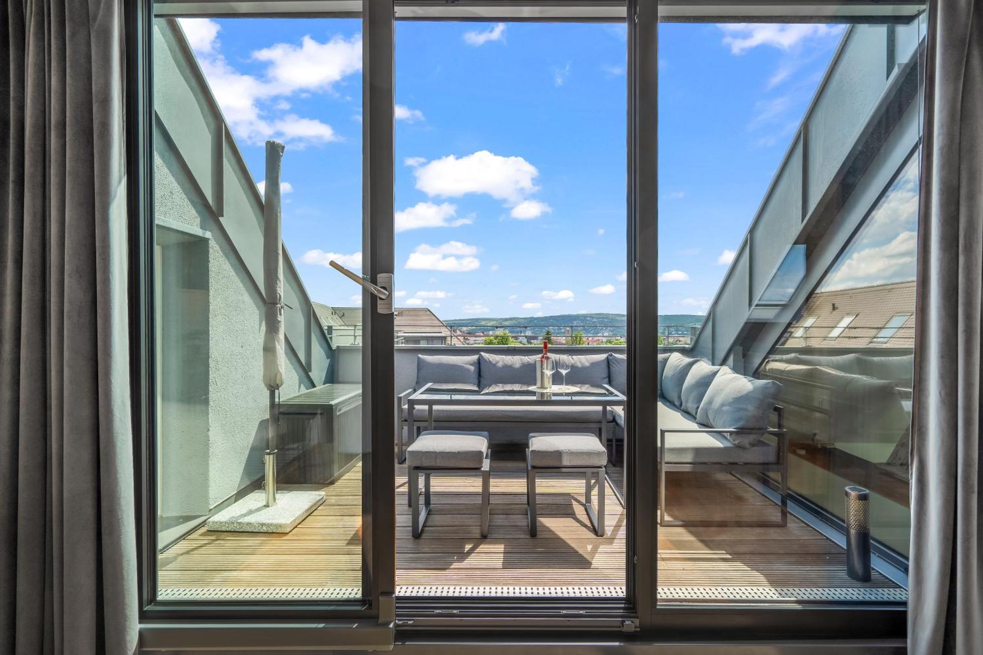Апартаменты Dnd Design Loft I 170Qm I Parken I Balkon I Workstation I Netflix I Kaffee I Waschmaschine I Trockner I Xbox I Ausblick Вюрцбург Экстерьер фото